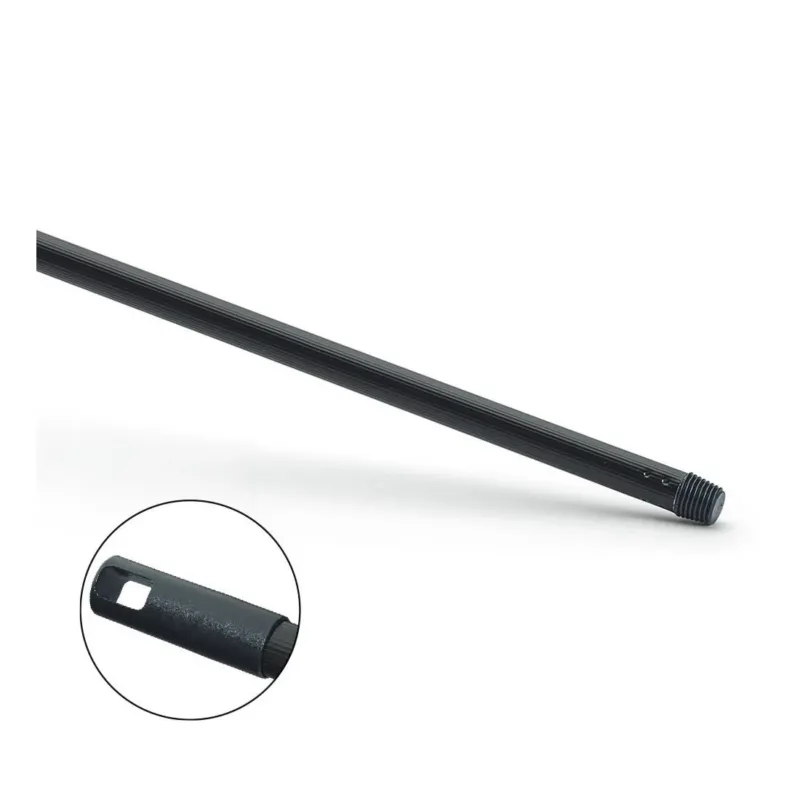 Ein schwarzer Nölle Profi Brush Metallstiel kunststoffummantelt mit Gewinde von Nölle Profi Brush Bürsten- & Pinseltechnik e.K.; der Einsatz hebt die mit Gewinde versehene Metallspitze mit einem rechteckigen Loch zum Aufhängen hervor.