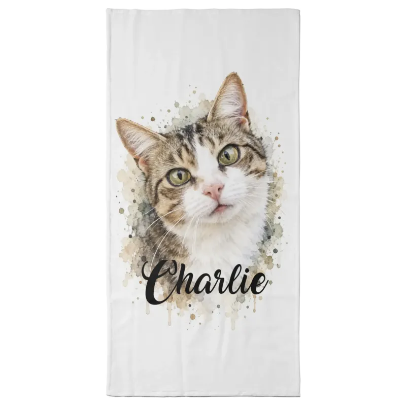 Bild: Personalisiertes Badetuch, Handtuch - Deine Katze mit Name im Aquarell Wasserfabren Design.