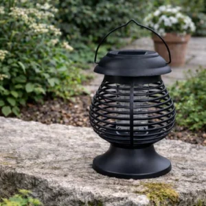 Laterne mit Solarzellen - Gut gegen Insekten