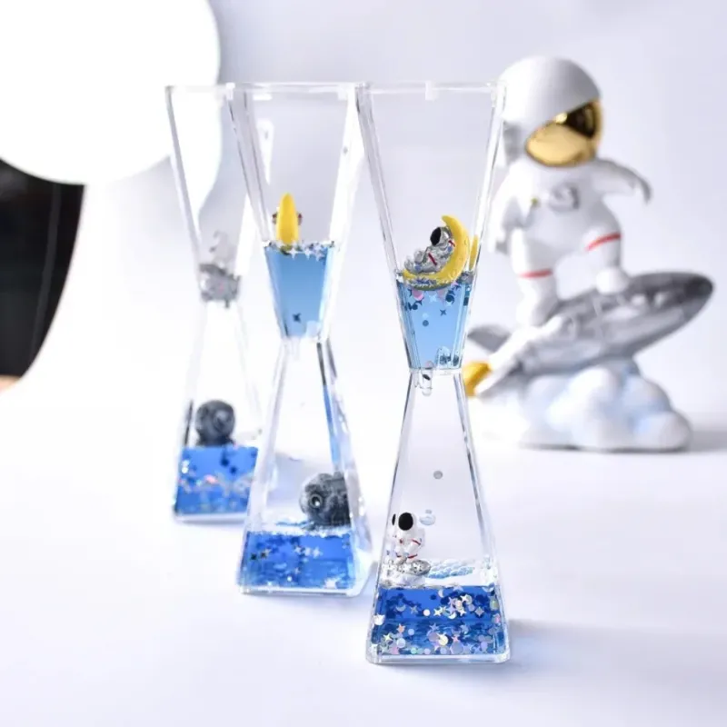 Astronauts Liquid Oil Hourglass - Image 0