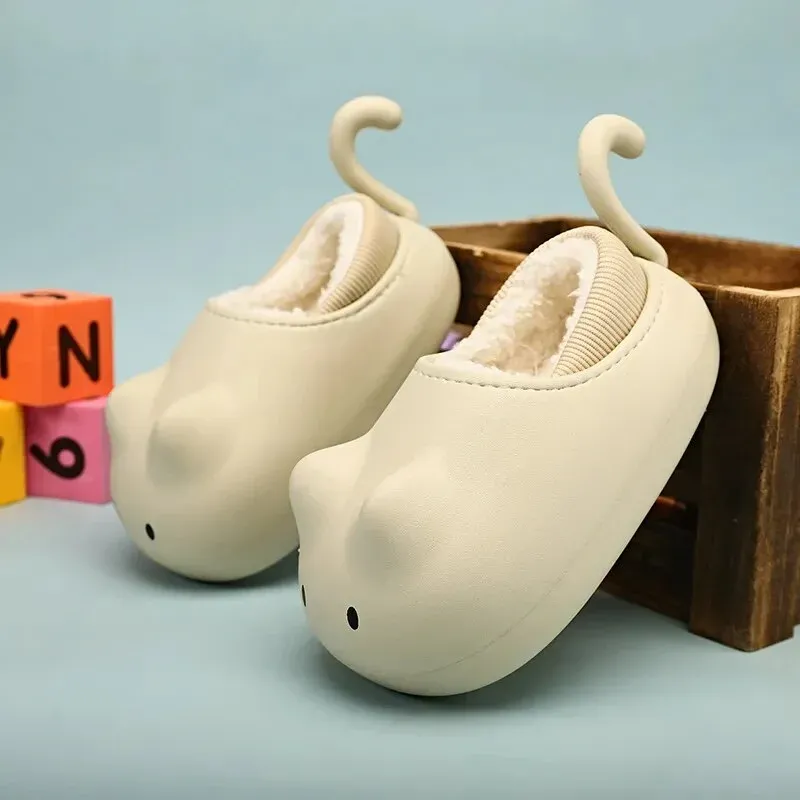 Cozy Cat Winter Kids Plush Shoe - Image 0