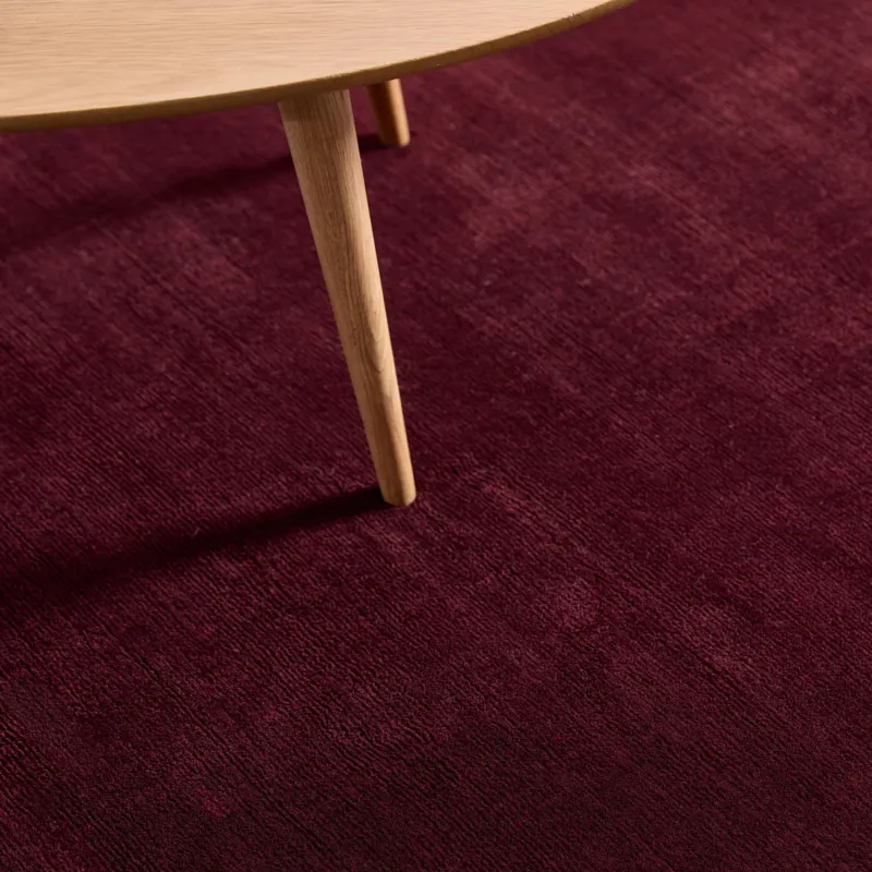 iconbydesign-freya-nz-wool-rug-berry-red--SHARED--lifestyle-3_detail-texture-b.webp