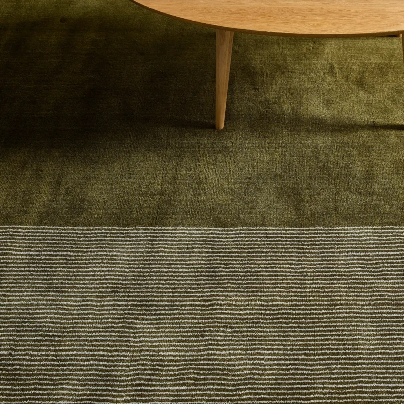 iconbydesign-trea-nz-wool-rug-nori-green--SHARED--lifestyle-1_detail-texture-b.webp