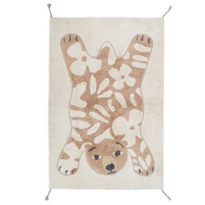 Kinderteppich Flowerbear aus 100% Baumwolle, waschbar 100 x 150 cm mit floralem Bärenmotiv für gemütliche Kinderzimmer von Kindersein.